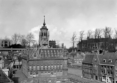 839726 Afbeelding van het raadhuis van Middelburg van Miniatuur Walcheren te Middelburg.